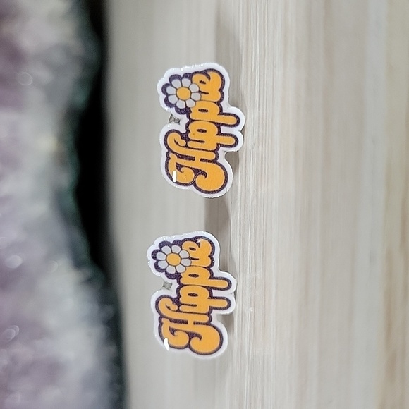 Hippie Flower Power Stud Earrings - Picture 1 of 6